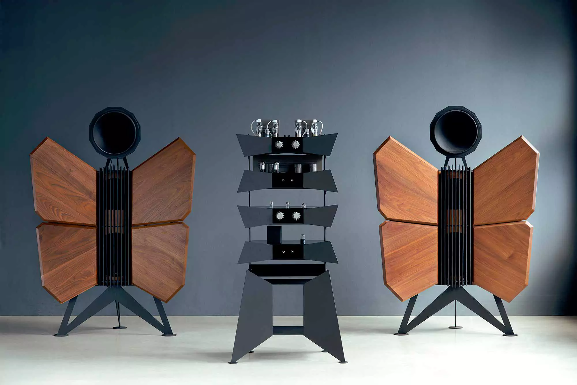 Oswalds Mill Audio - Metamorphosis Rack System | OMA Amplifiers