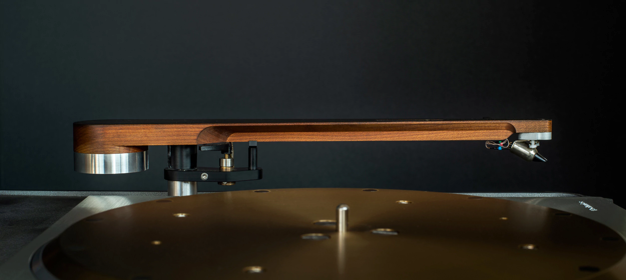 SP10-R_plinth-ModelB-0119.webp