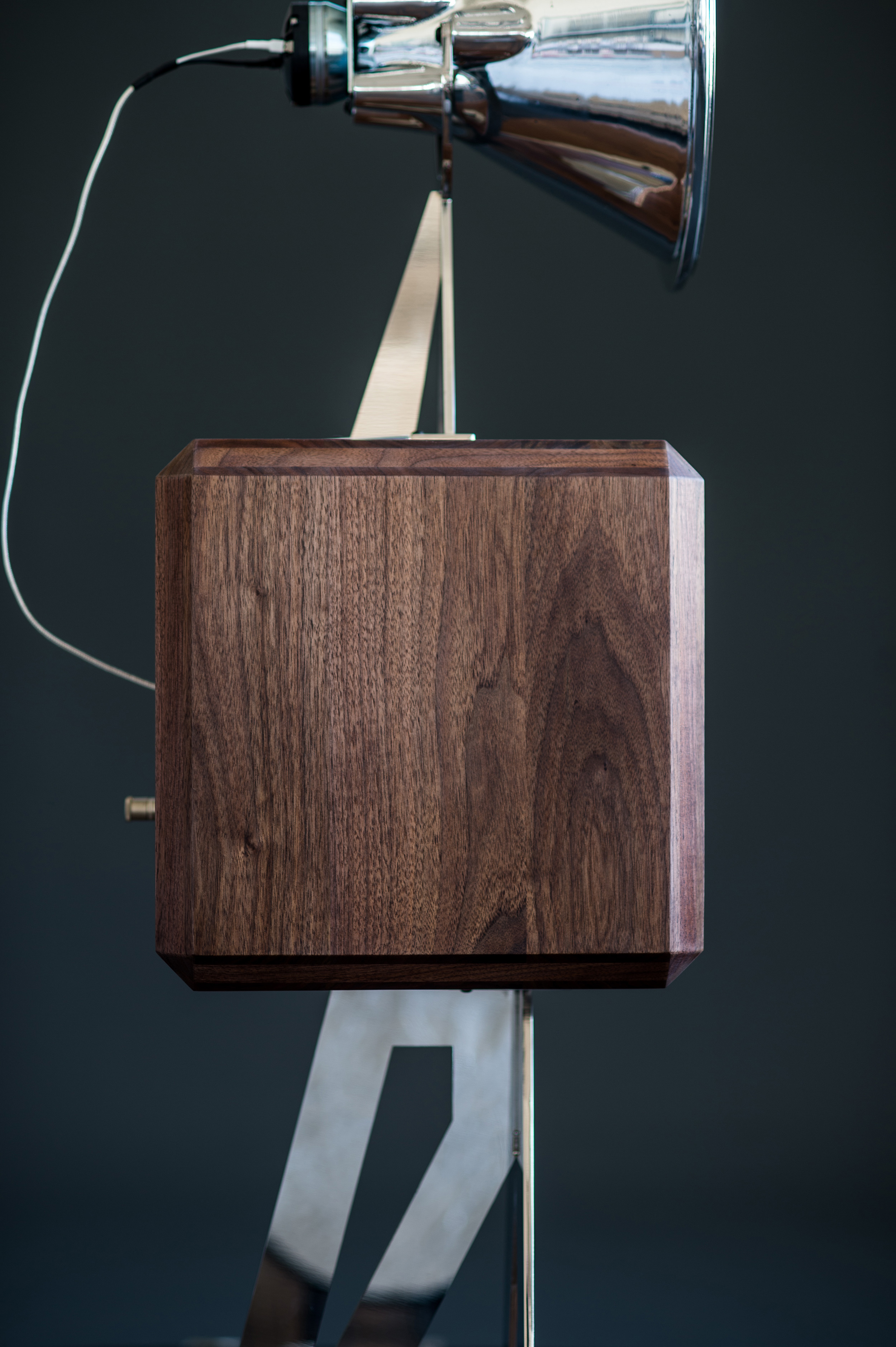 Walnut / Stainless
