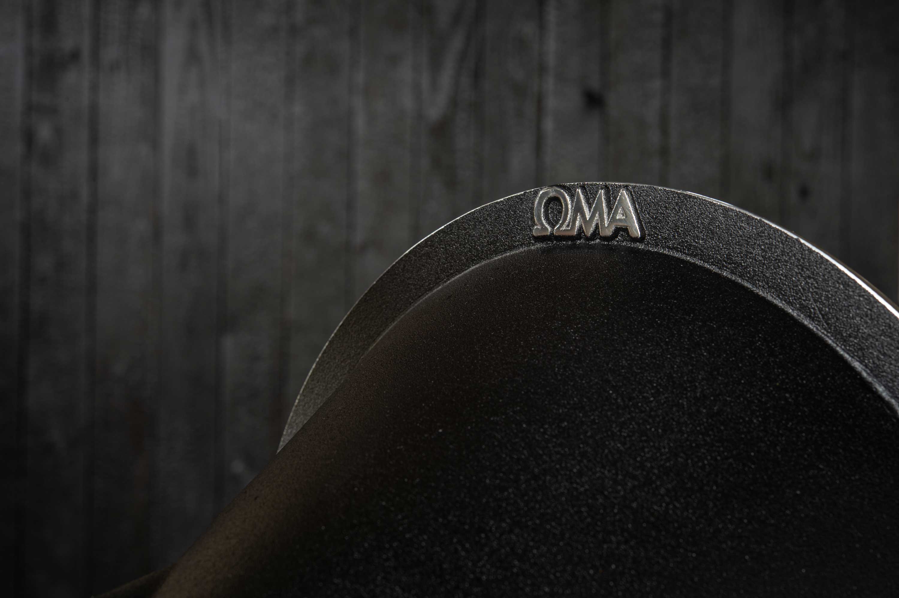 polished aluminum horns with black lacquer
